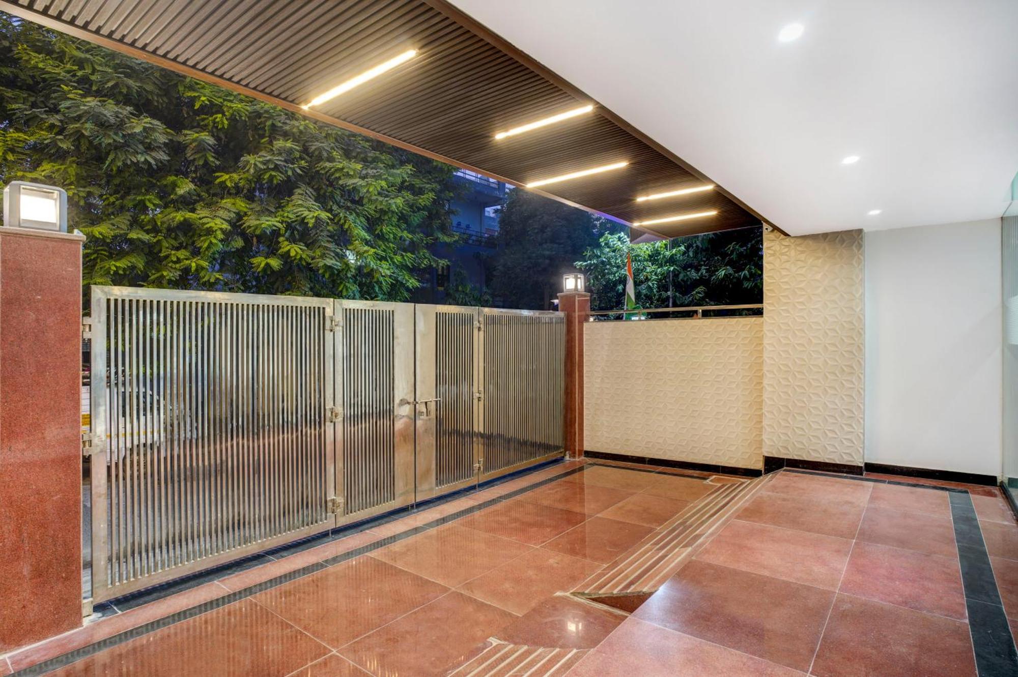 Treebo Corporate Inn Noida Exterior foto